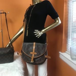 Louis Vuitton Saumur 30